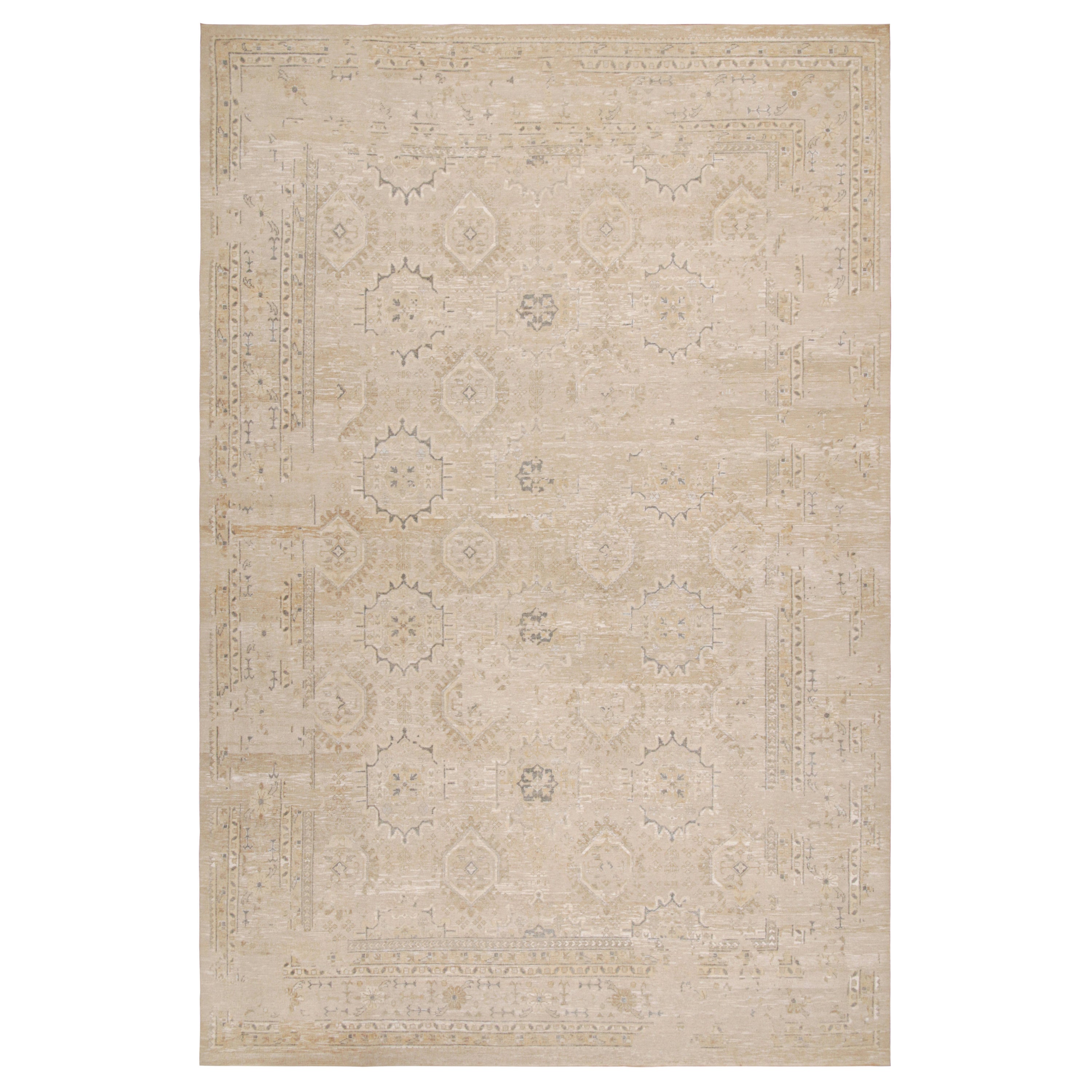 Rug & Kilim's Oushak Style Teppich in Beige & grau Geometrisch gemustert