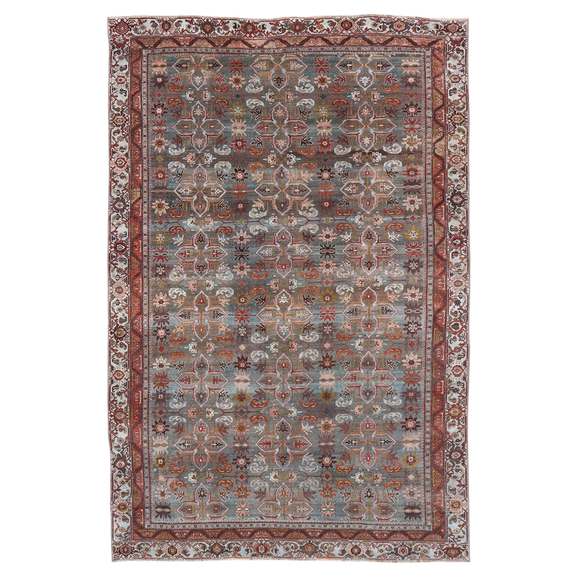 Antiker persischer Bidjar in geometrischem Design mit blau-grauem Hintergrund und mehrfarbigem Hintergrund