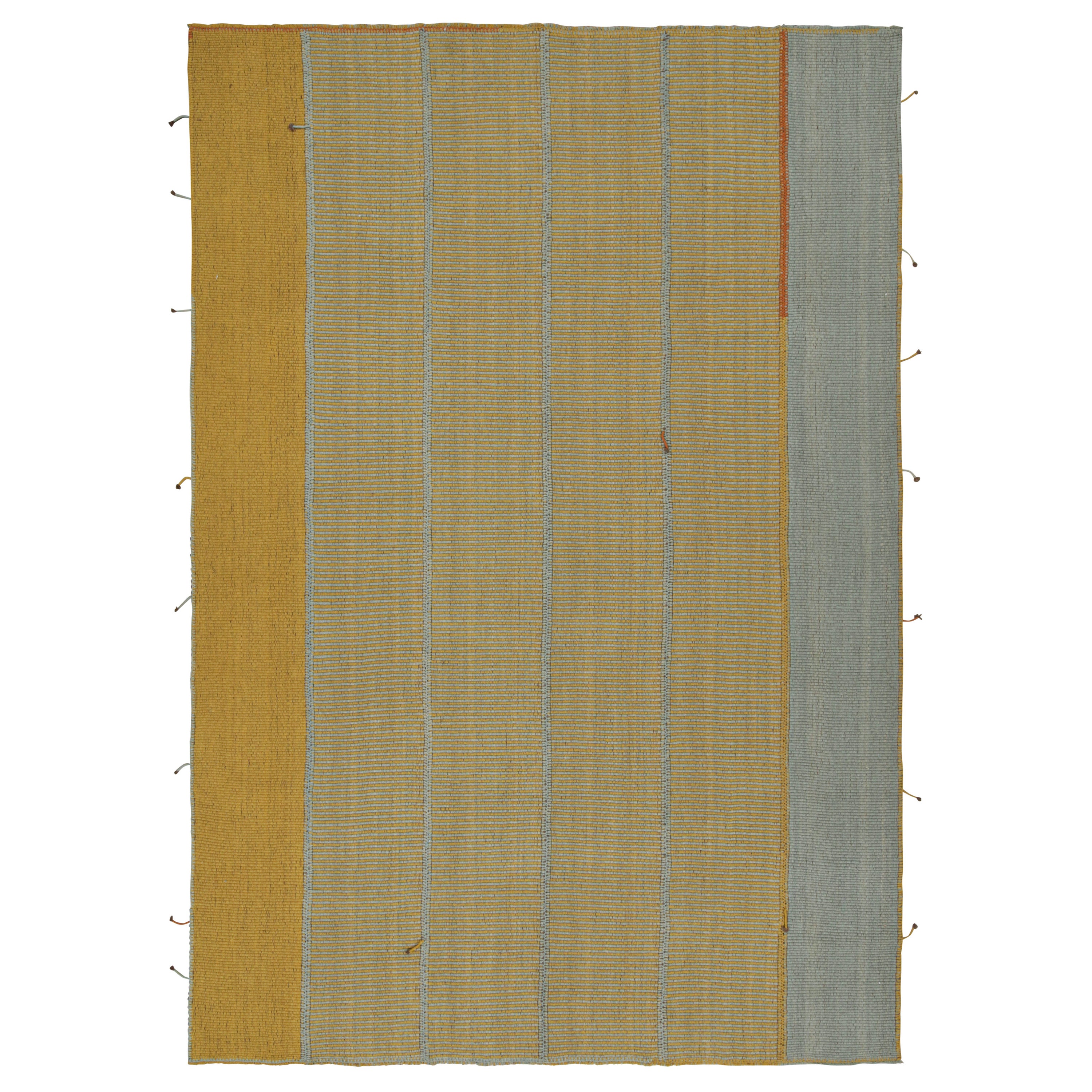 Rug & Kilim's Contemporary Custom Kilim Design in Gold and Blue Stripes (Motifs contemporains de tapis sur mesure à rayures bleues et dorées) en vente