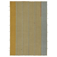 Rug & Kilim's Contemporary Custom Kilim Design in Gold and Blue Stripes (Motifs contemporains de tapis sur mesure à rayures bleues et dorées)