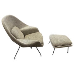 Chaise et pouf Womb d'Eero Saarinen pour Knoll