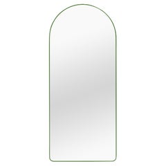 Miroir contemporain 'Loveself 01' par Oitoproducts, cadre vert