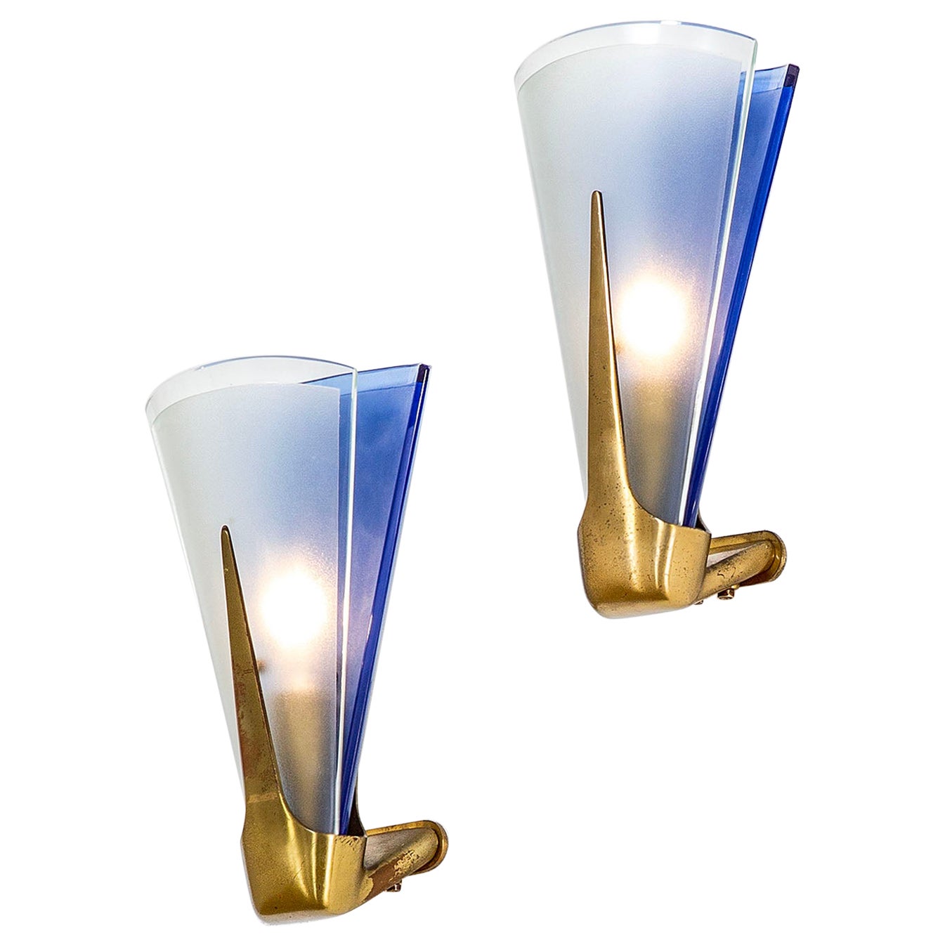 20th Century Max Ingrand Pair of Blue Wall Lamps in Crystal for Fontana Art, 50s For Sale
