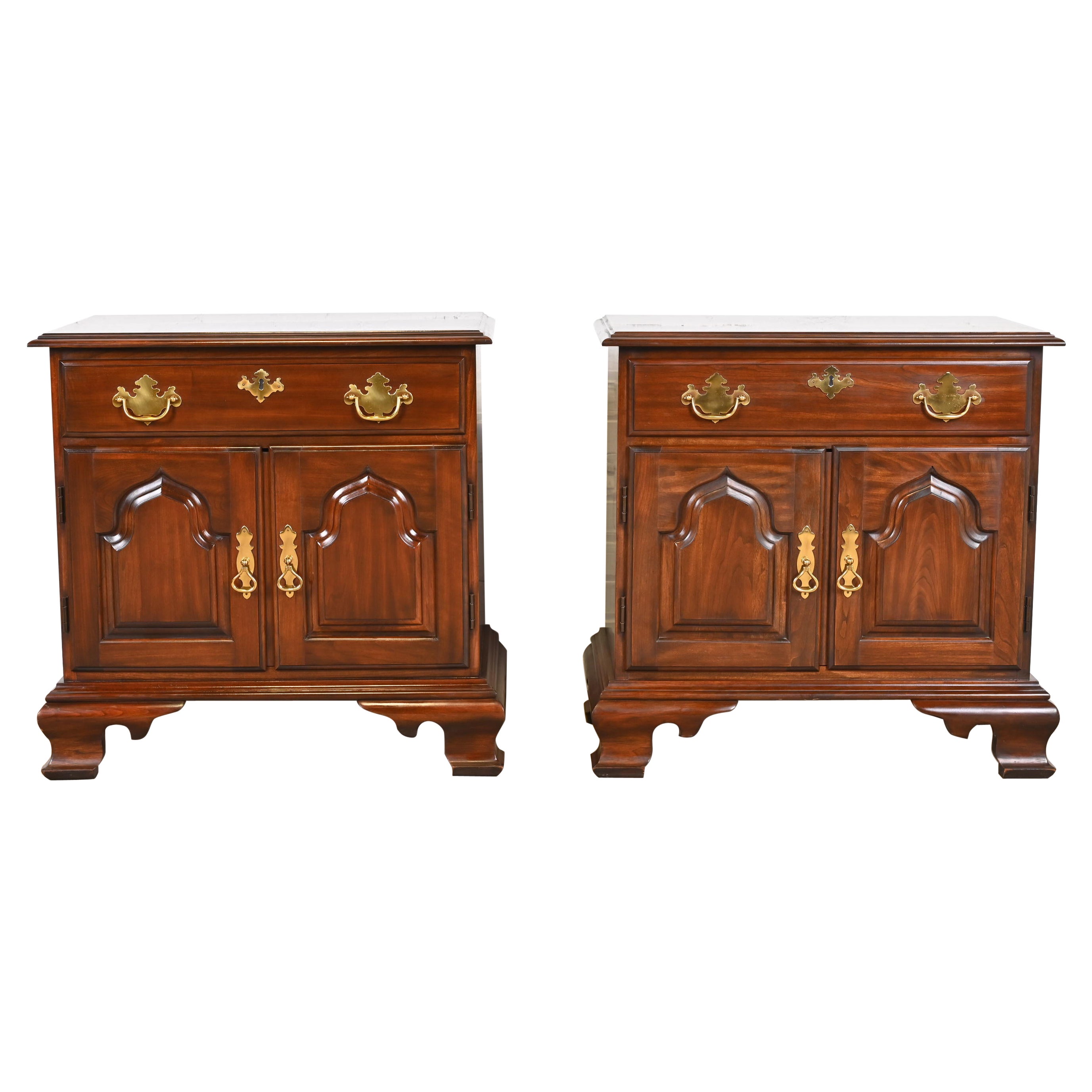 Harden Furniture Georgian Solid Cherry Wood Nightstands, Pair For Sale