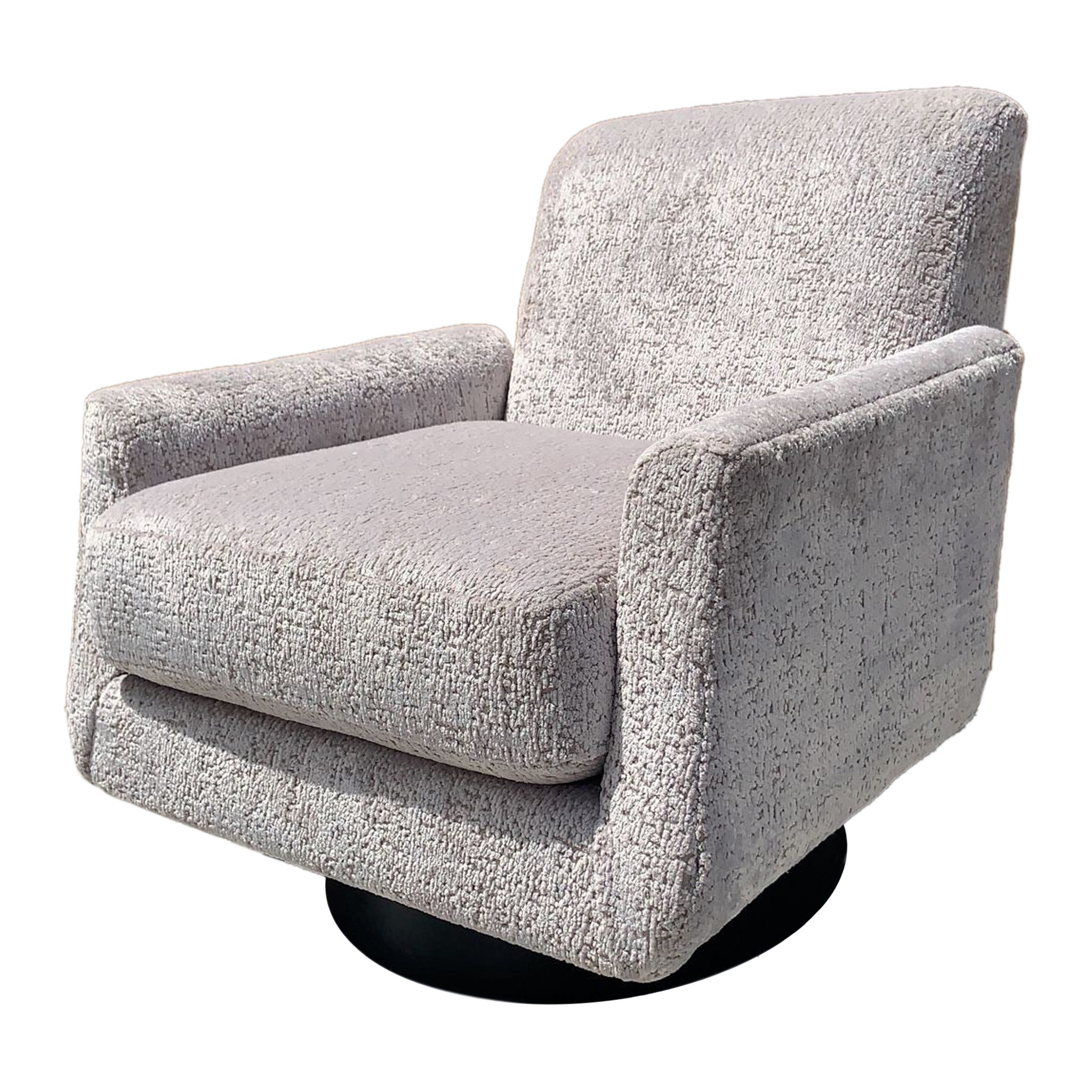 Mid-Century Modern Swivel Lounge Chair Newly Upholstered in a High End Chenille For Sale