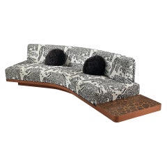 Wild Side Sofa with Inlayed Low Table and Jacquard Fabric
