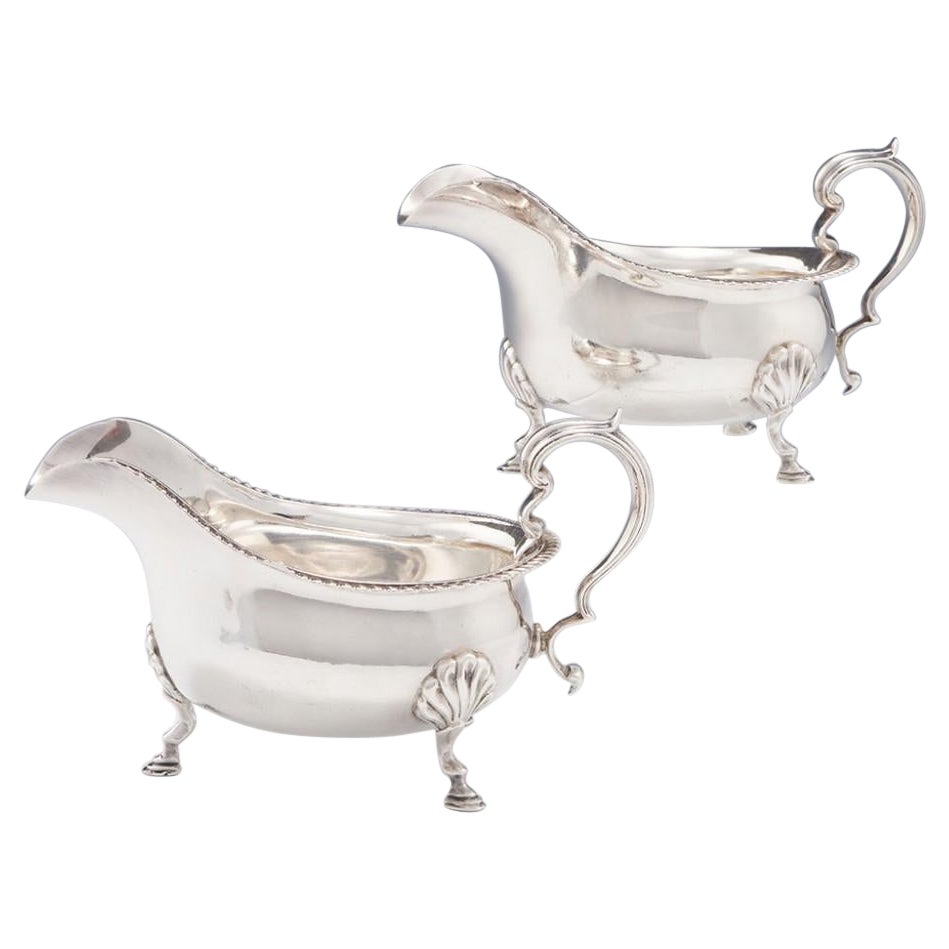 A Pair of Sterling Silver Sauce Boats London, 1930 For Sale