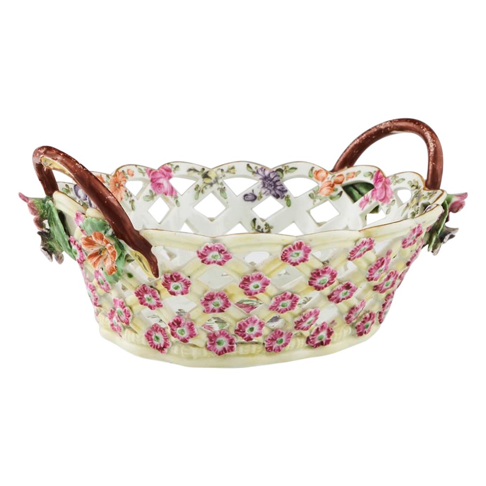 First Period Worcester Yellow Ground Dessert Basket, c1770 For Sale