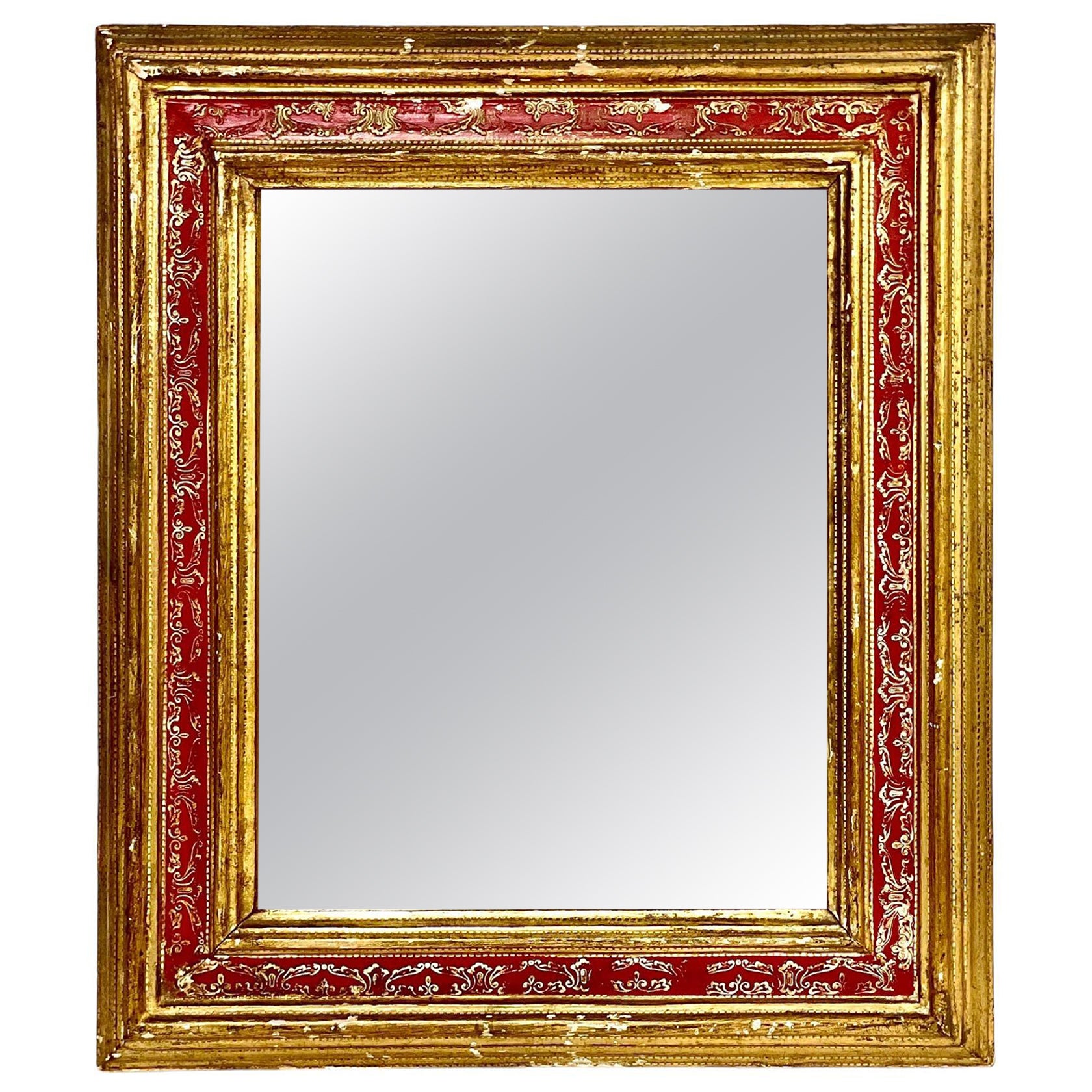 Espejo de pared francés de 1900 de madera dorada y lacado en rojo