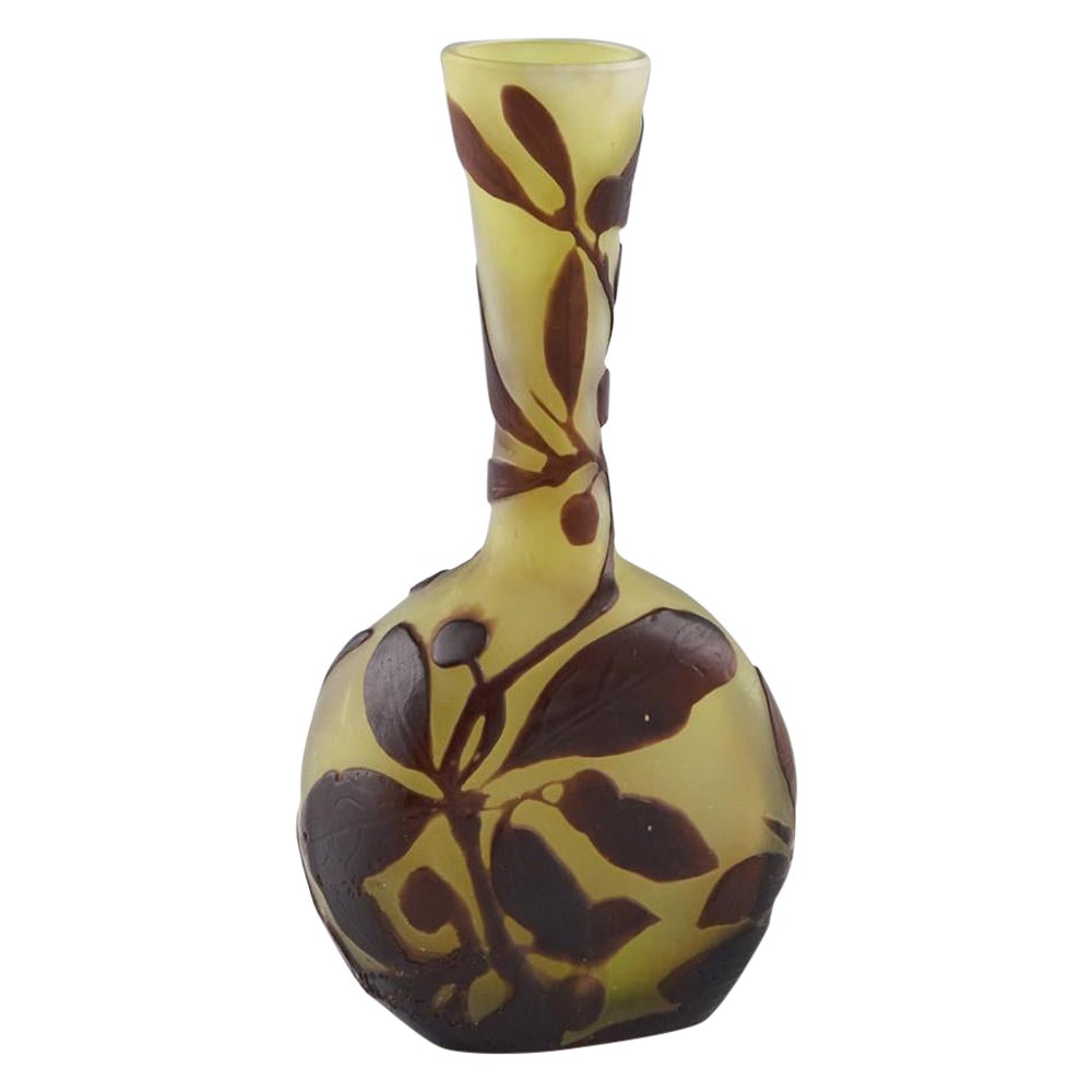 A Galle Cameo Glass Banjo Vase, c1910