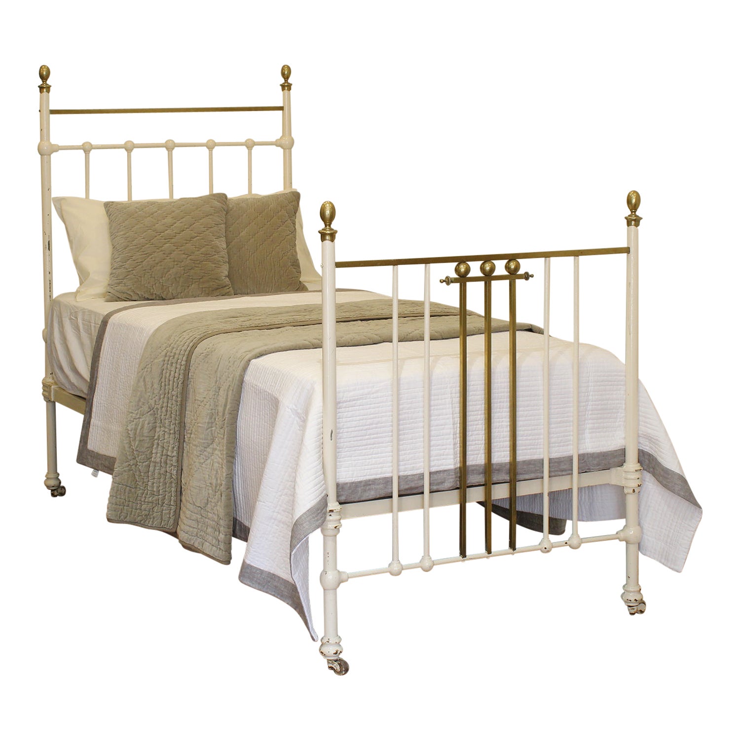 Single White Antique Bed MS64 For Sale