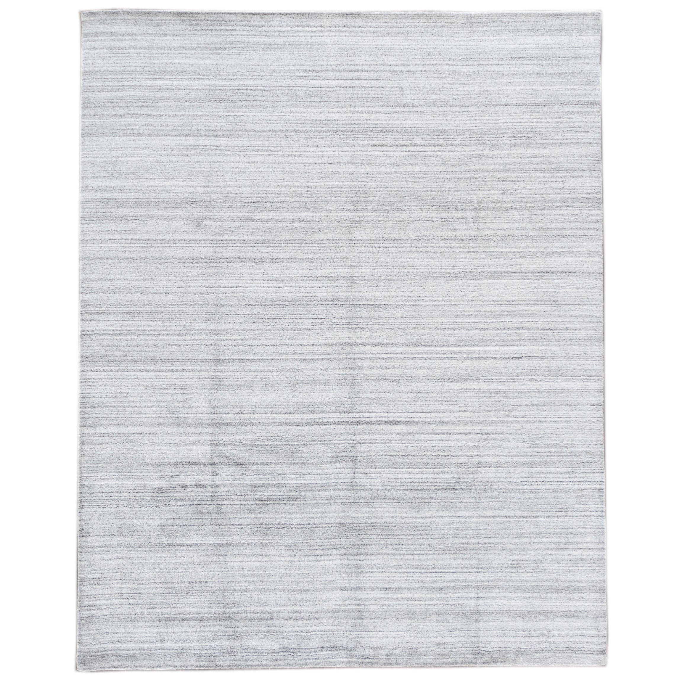 Apadana's Groove Handgefertigter Teppich aus Bambus/Seide in Grau im Angebot