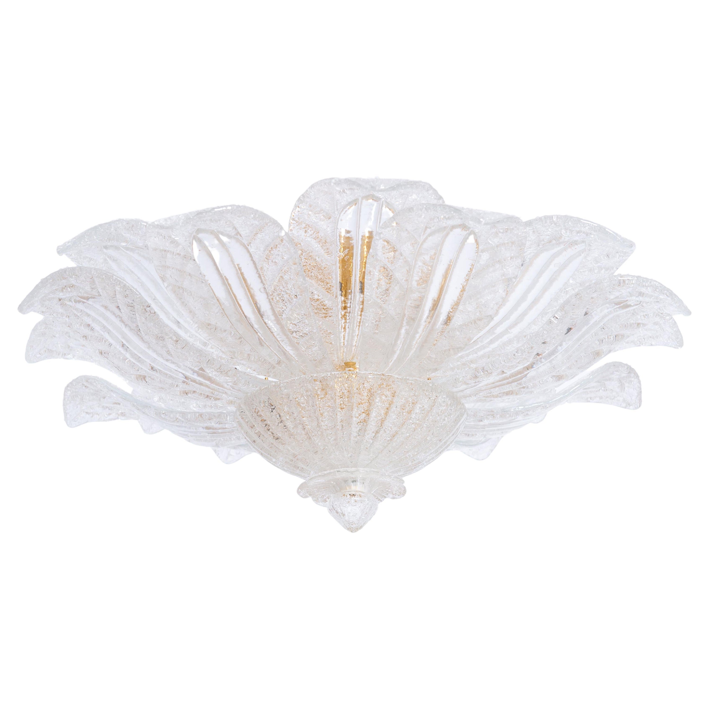 Elegant Leaves Motif Flush Mount clear color in Grit Murano Glass 1990s Italy For Sale