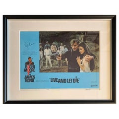 Live And Let Die, handsigniertes, gerahmtes Poster von Roger Moore, 1973
