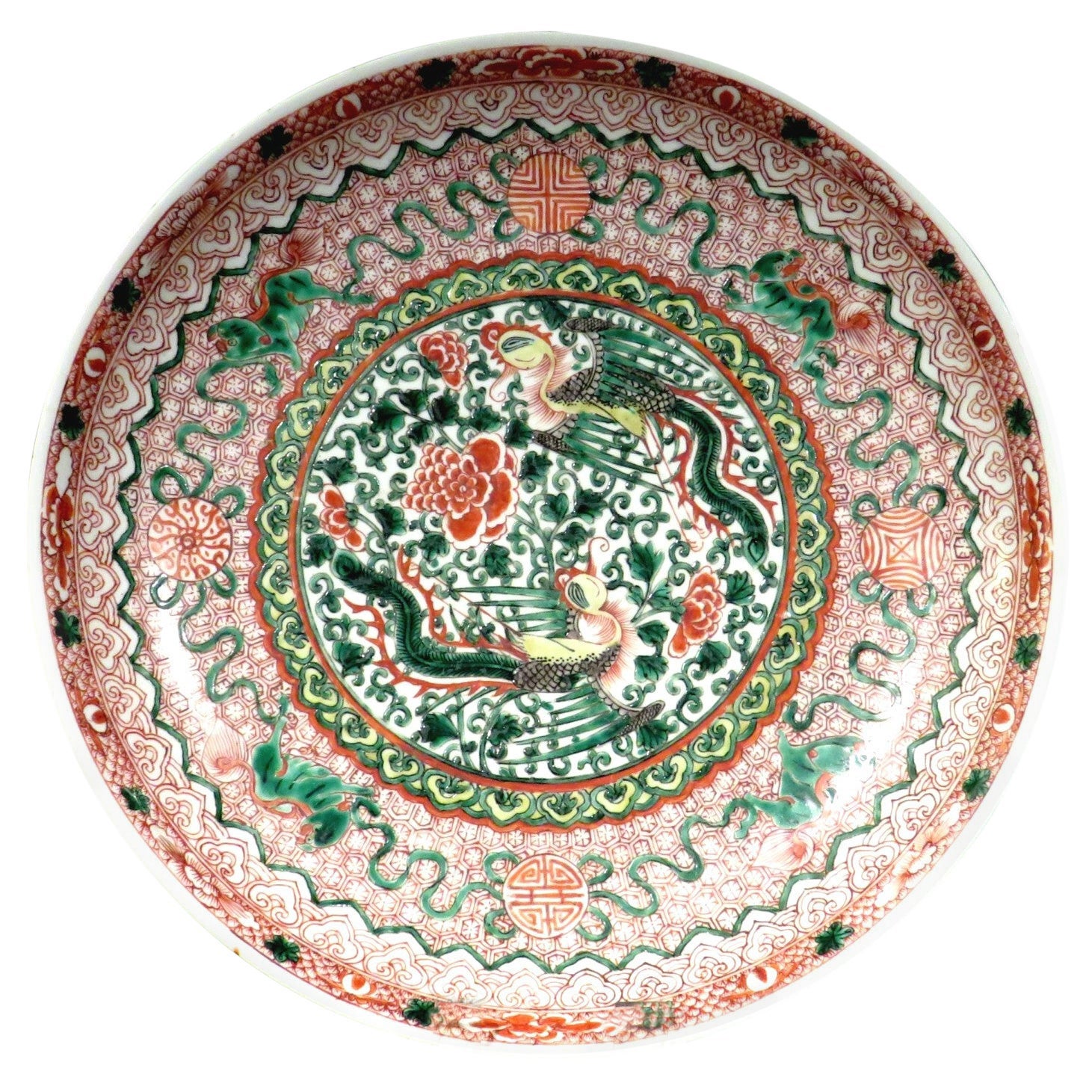 Assiette de présentation en porcelaine émaillée Famille Verte de Chine, période Kangxi (1662-1722) en vente