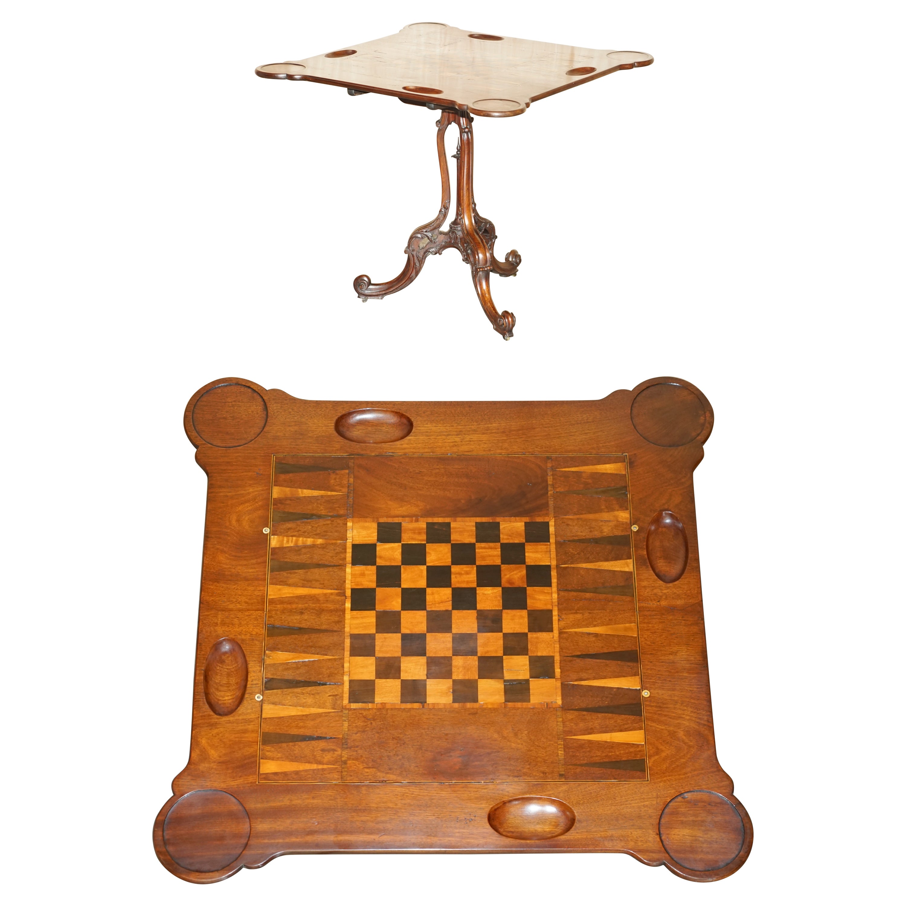 Restaurierte viktorianische 1880 Gratnussbaum Tilt Top Schachbrett Backgammon Spiele Tisch