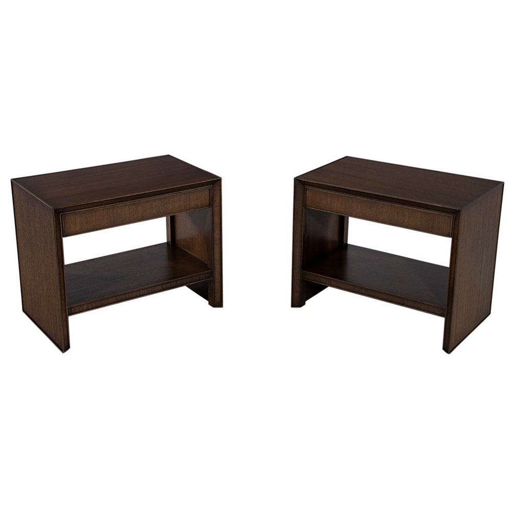 Paar Modern Oak Nightstand End Tables in Walnuss dunkel im Angebot