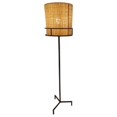 Modernistische Stehlampe mit Raffia-Schirm, André Motte zugeschrieben, Frankreich 1950