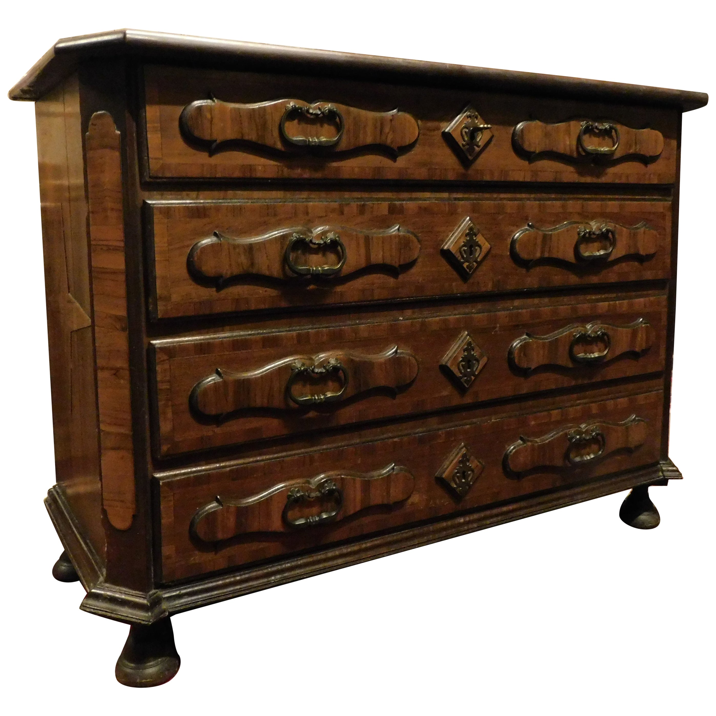 Antique Commodes, Chest of Drawers Walnut Inlaid Briar, 18th Century Italy For Sale