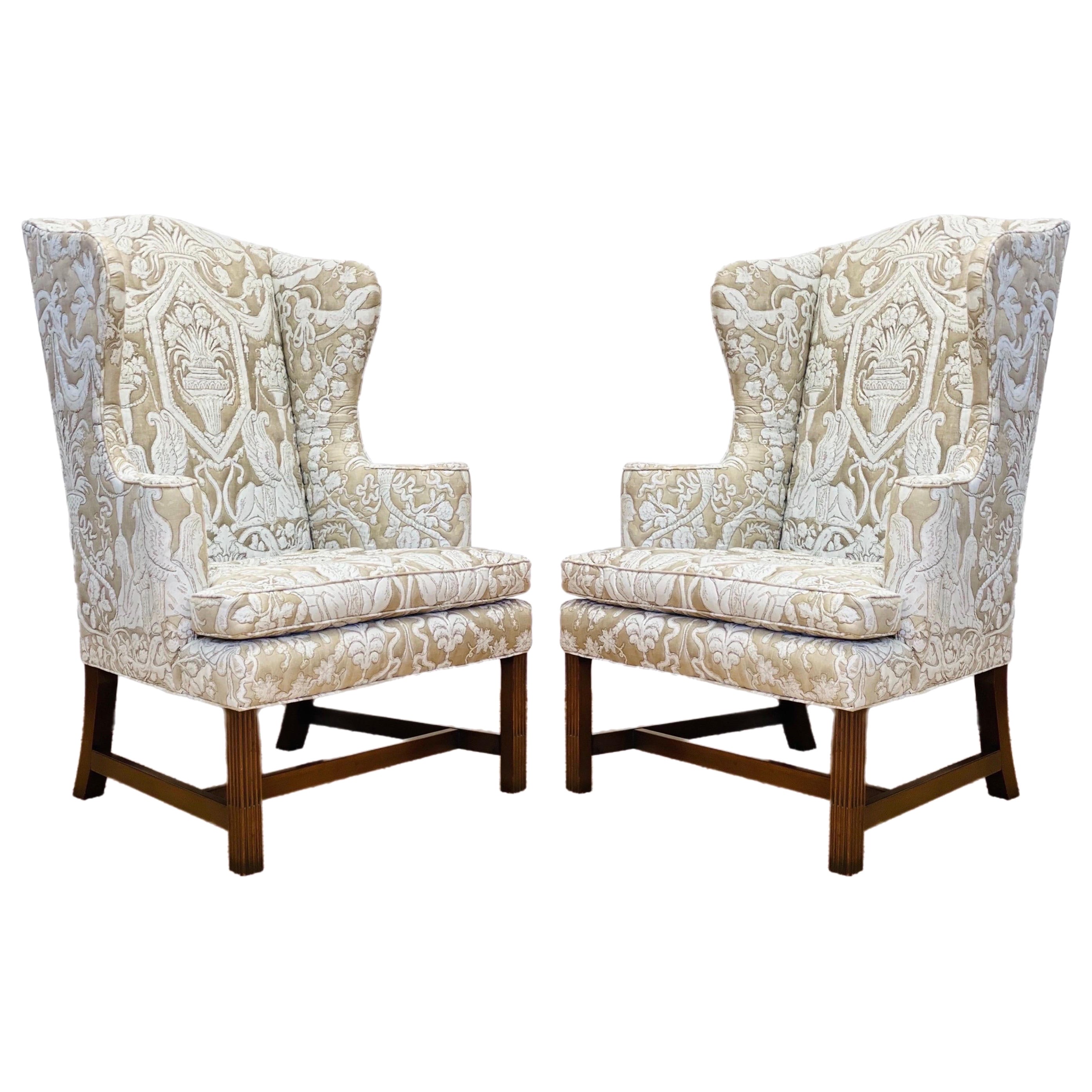Kittinger Coloni Colonial Williamsburg Neoclassical Wingback Chairs 1960s - a Pair en vente