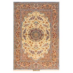 Mid 20th Century Persian Isfahan Carpet ( 4'11" x 7'3" - 150 x 222 )