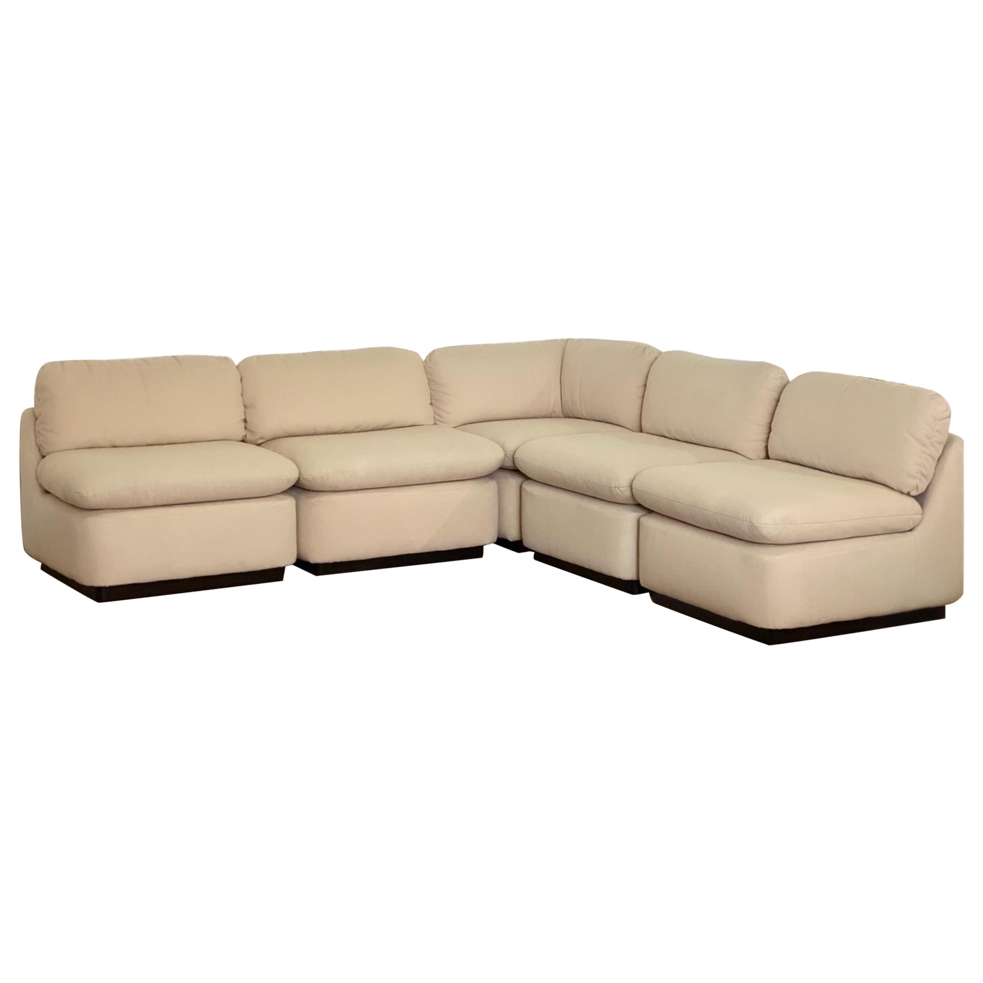 1990s Directional White Ivory Five Piece Modular Lounge Sectional – 5 Pieces For Sale