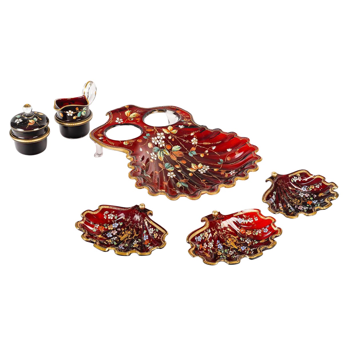 Exceptional Strawberry Dish with its 4 Bohemian Crystal cups For Sale