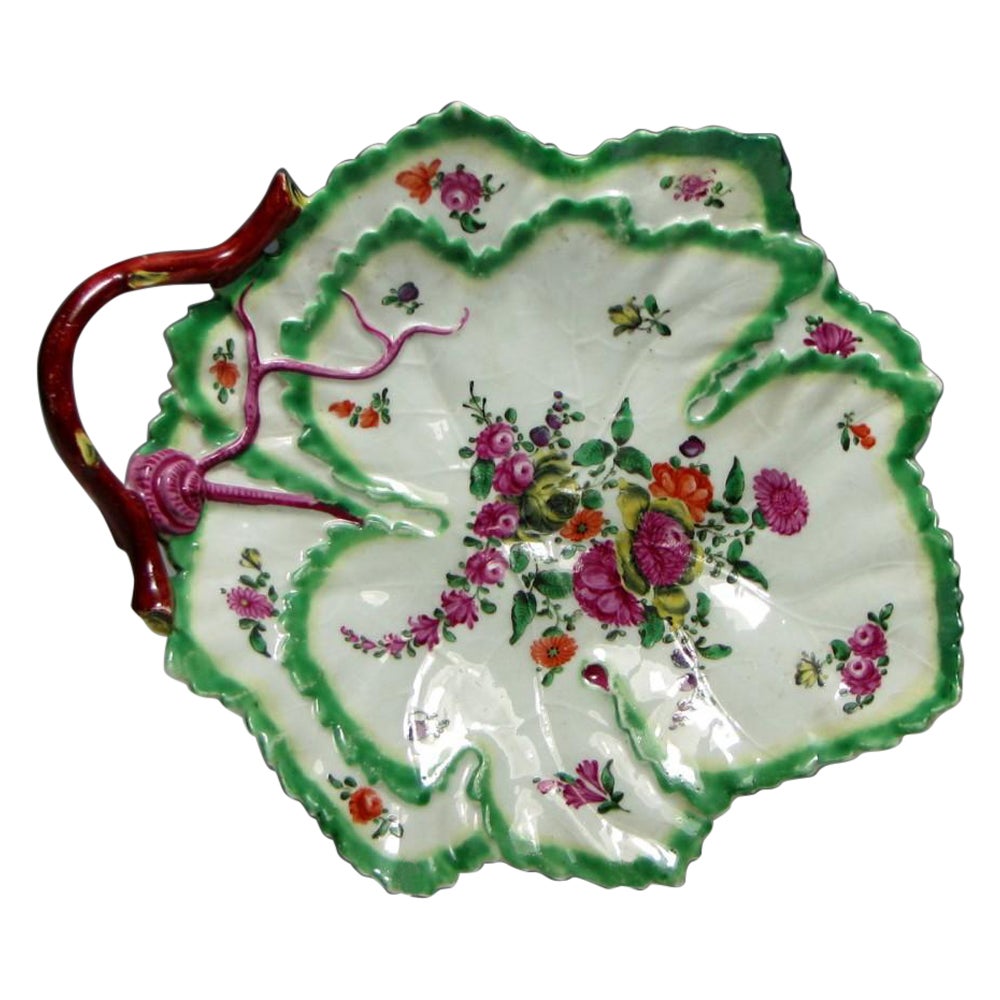 First Period Worcester Leaf Dish, 1765-1770 For Sale