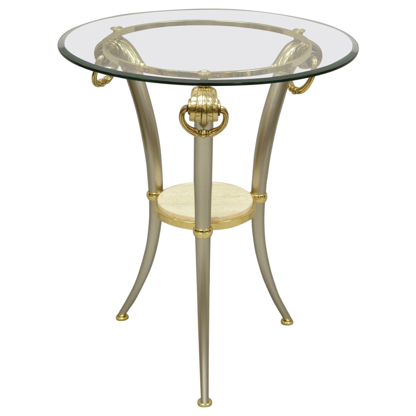 Table d'appoint italienne de style Régence à trois pieds en acier et laiton avec plateau en verre rond