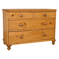 Commode en pin anglais du XIXe siècle