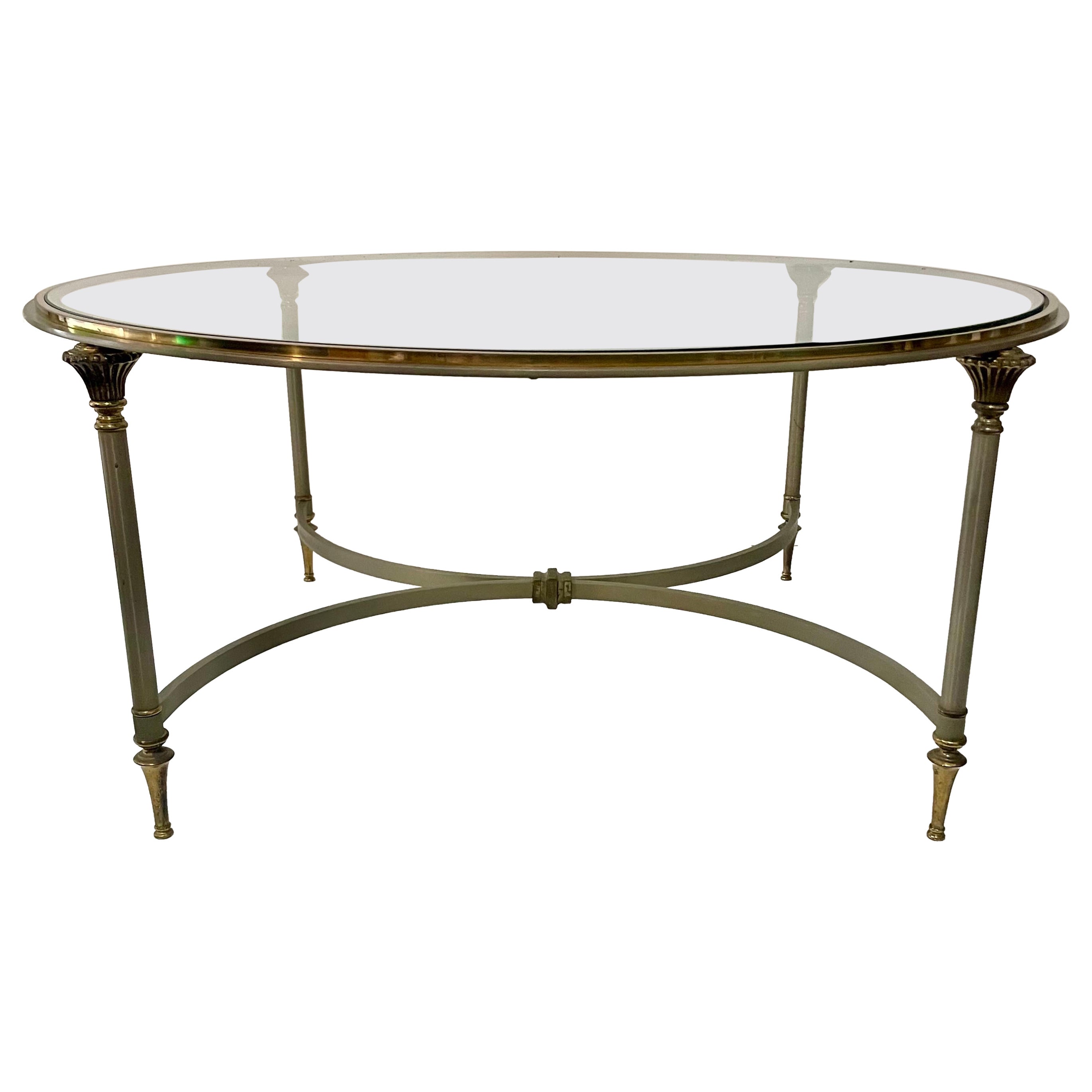  Table basse néoclassique en acier et laiton de style Maison Jansen