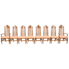 Drexel Mid-Century Italian Provincial Provincial Carved Walnut High Back Chairs (Chaises de salle à manger du milieu du siècle en noyer sculpté à haut dossier)
