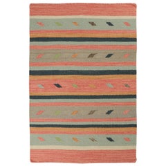 Tapis Kilim de style tribal de Rug & Kilim à motifs multicolores