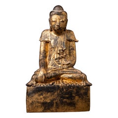 Bouddha birman Shan en bois ancien du 19ème siècle au Bhumisparsha Mudra