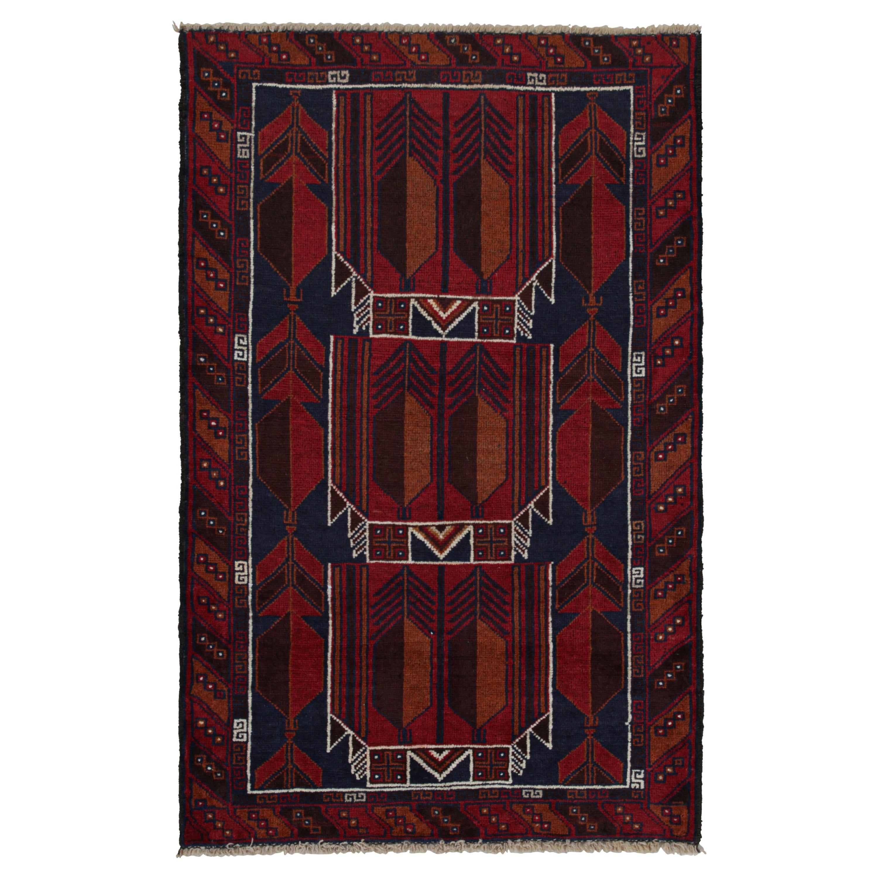 Tapis persan vintage Baluch en rouge, bleu, Brown motifs tribaux de Rug & Kilim en vente