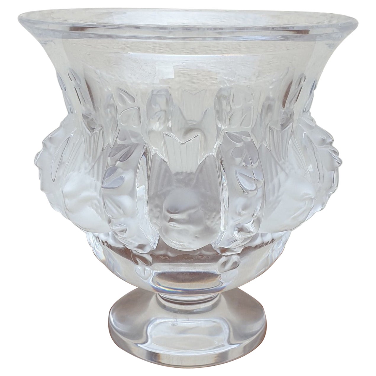 Lalique France, Dampierre Vase, 20th Century For Sale