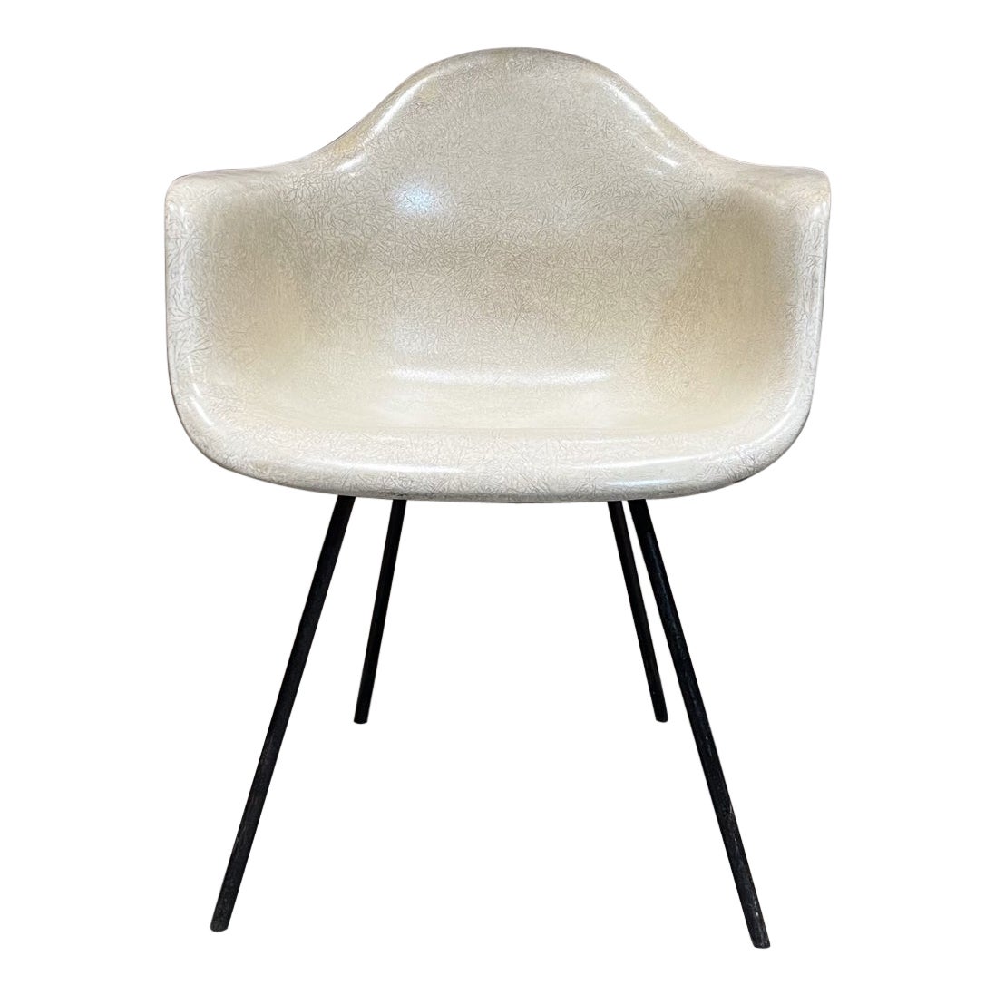 1950s Eames for Herman Miller Dax Fiberglass Shell Armchair Parchment For Sale