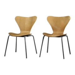 Pair of Vintage Danish Modern Series 7 Chairs by Arne Jacobsen for Fritz Hansen