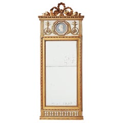 Espejo de Pared de Madera de Pino Dorado Gustaviano Sueco del Siglo XVIII - XIX