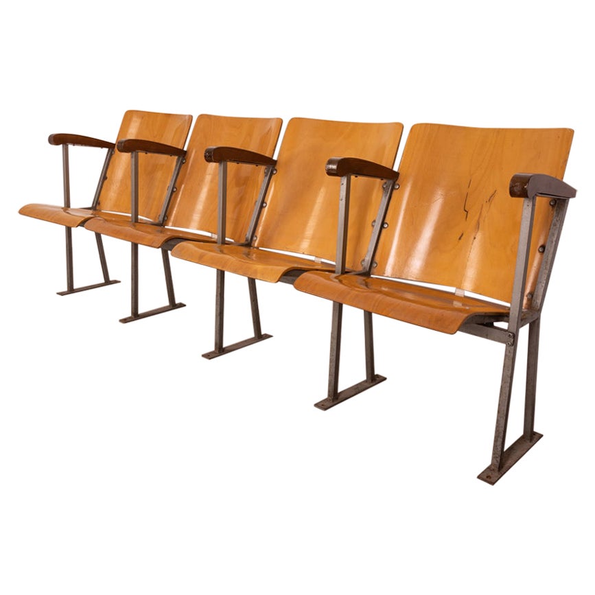 Set di quattro sedie da cinema vintage anni 60 in legno design italiano