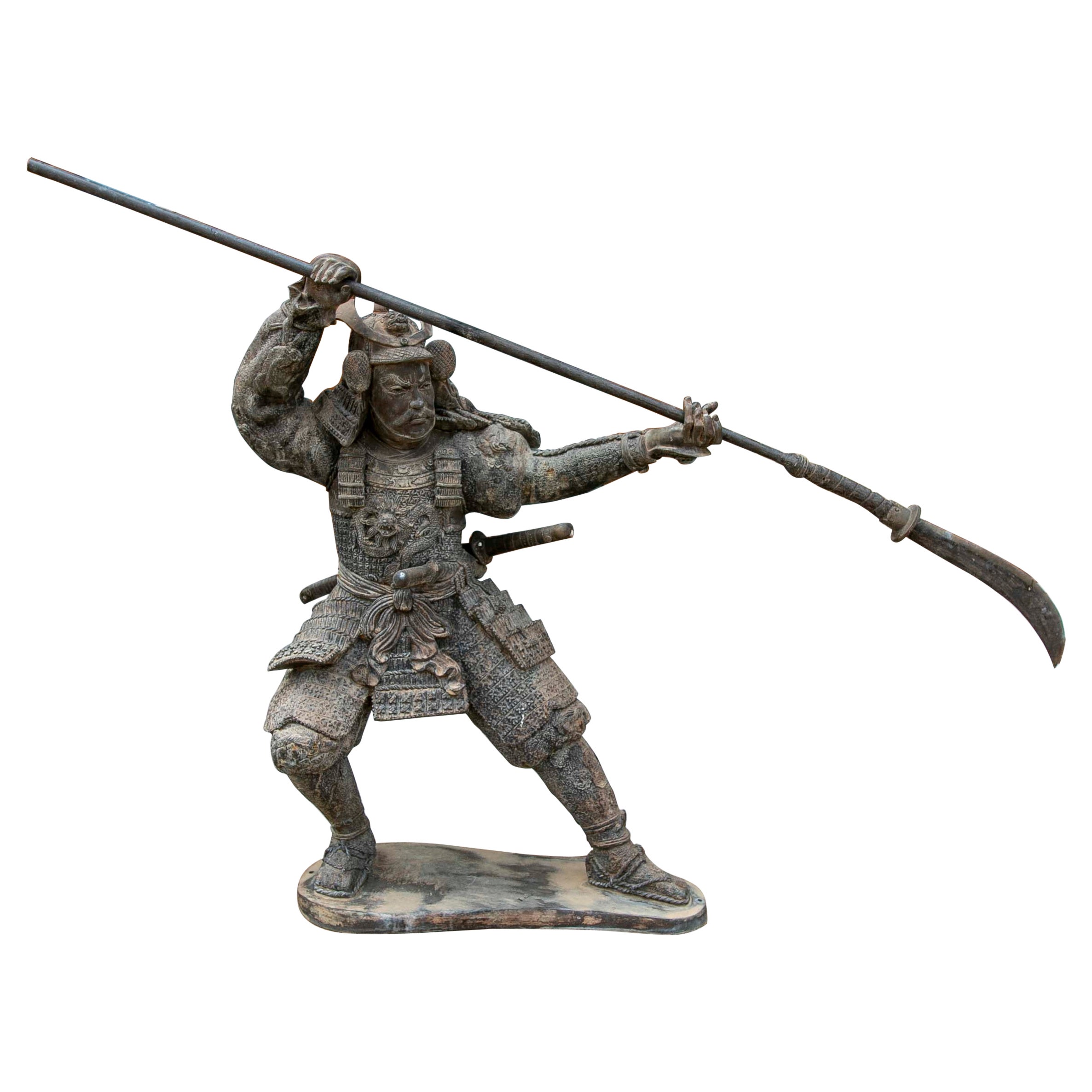 Escultura de Bronce de Samurai con Lanza en Posición de Ataque en venta