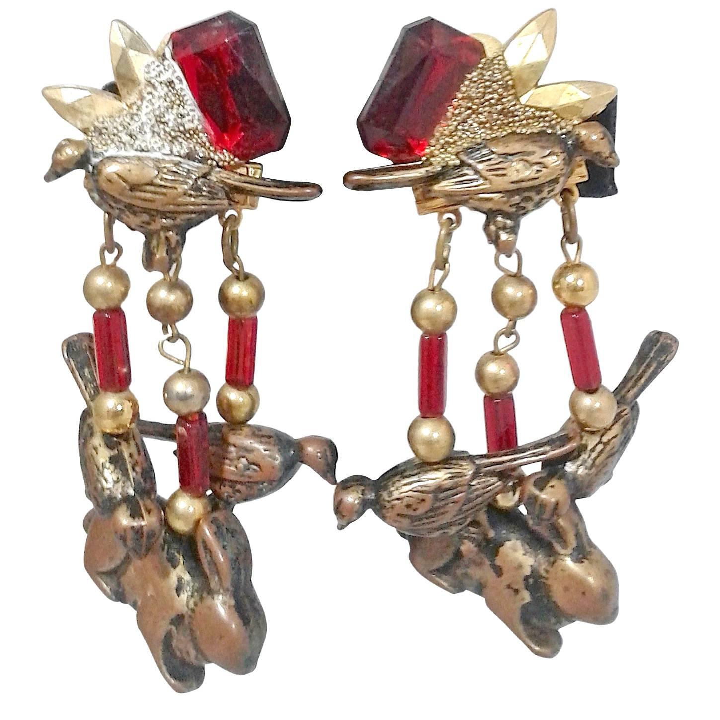 Charming 1950s Rabbit and Bird Cascade Earrings with Bakelite Chain For Sale