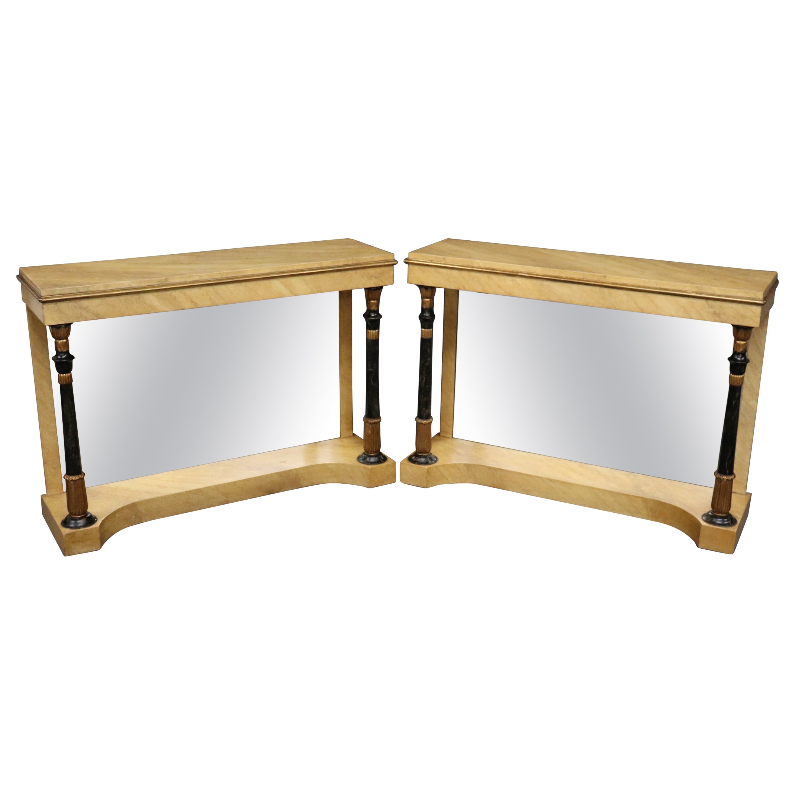 Coppia di antichi tavoli da console neoclassici decorati con vernice finto marmo