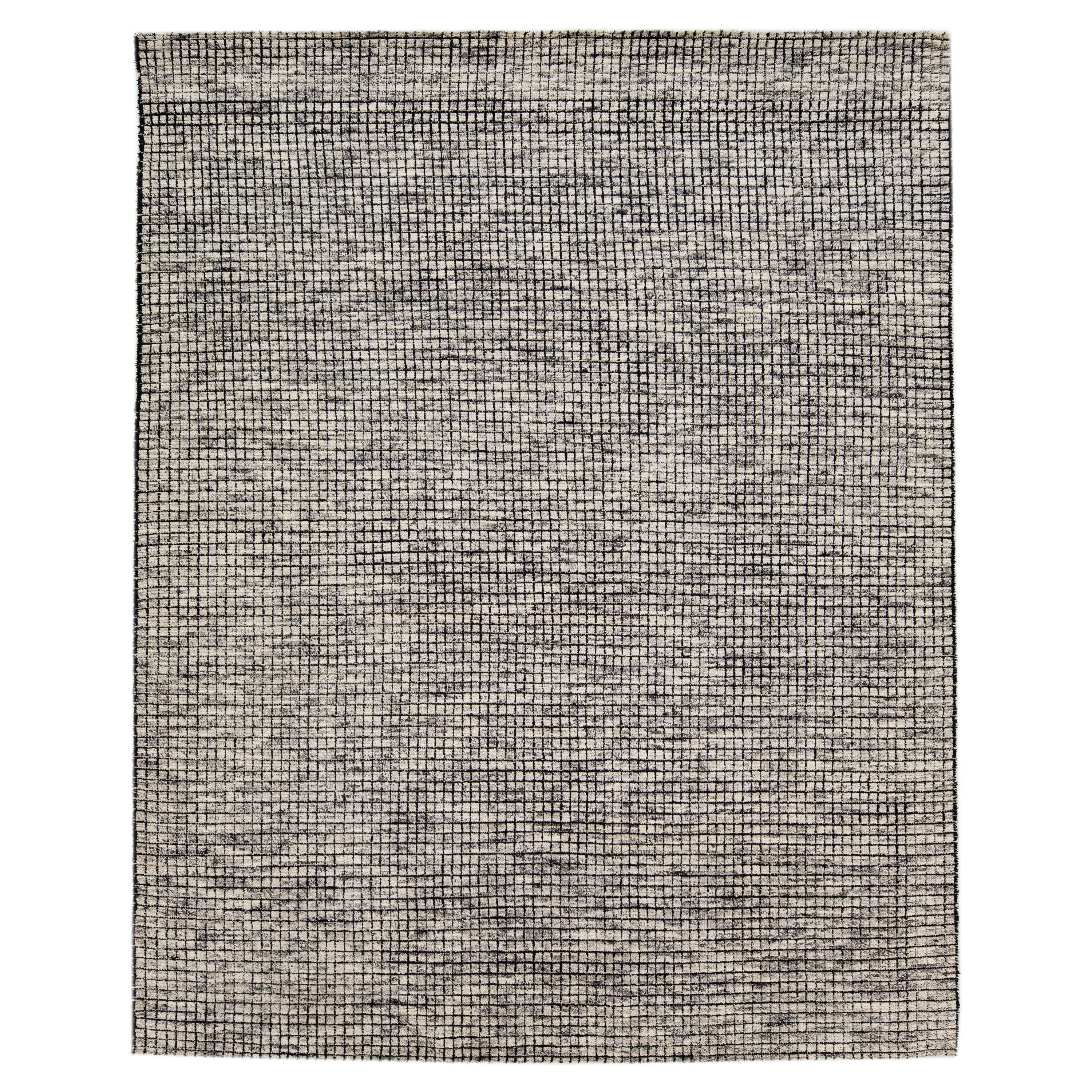 Contemporary Moroccan Style Wool Rug In Beige/Black Seamless Geometric Pattern  For Sale