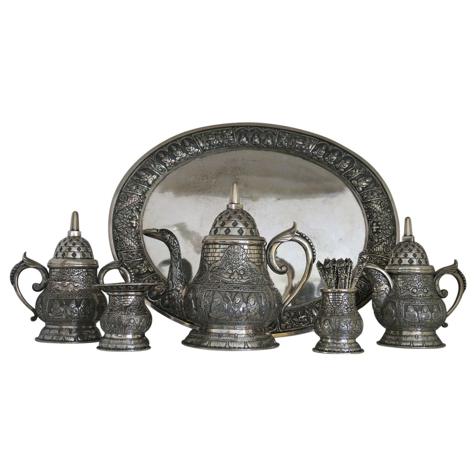 Rare elaborately decorated Jogja tea service, 800/1000, workshop Moeljodihardjo For Sale