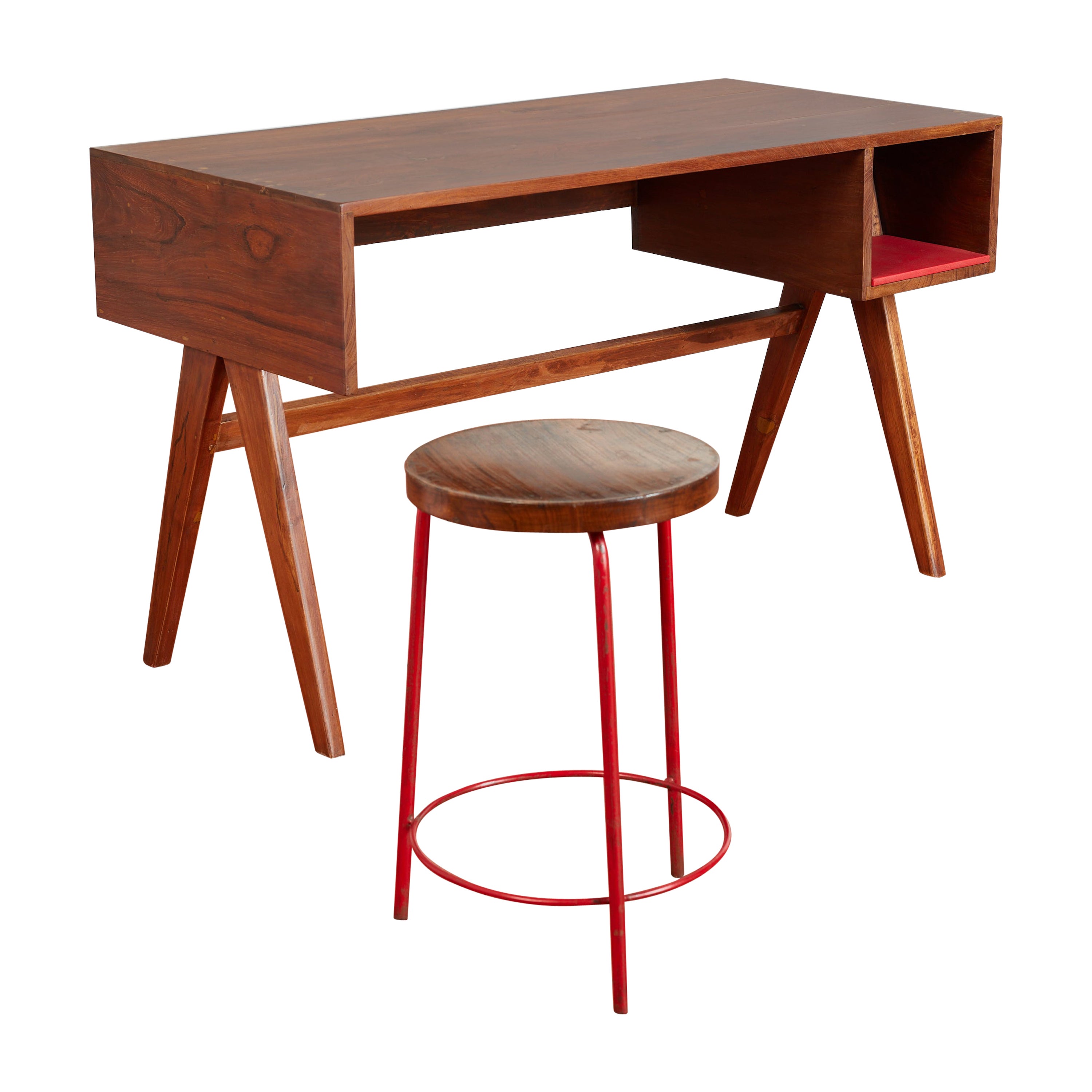 Bureau et tabouret Pierre Jeanneret  en vente