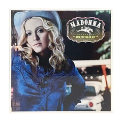 Impression post-moderne italienne de l'album Music de la chanteuse Madonna, années 2000.