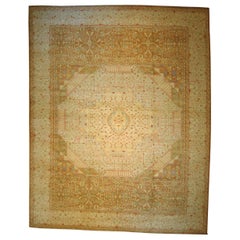 Teppich mit dem Muster der alten Mamluken-Teppiche und hellen Farbtönen