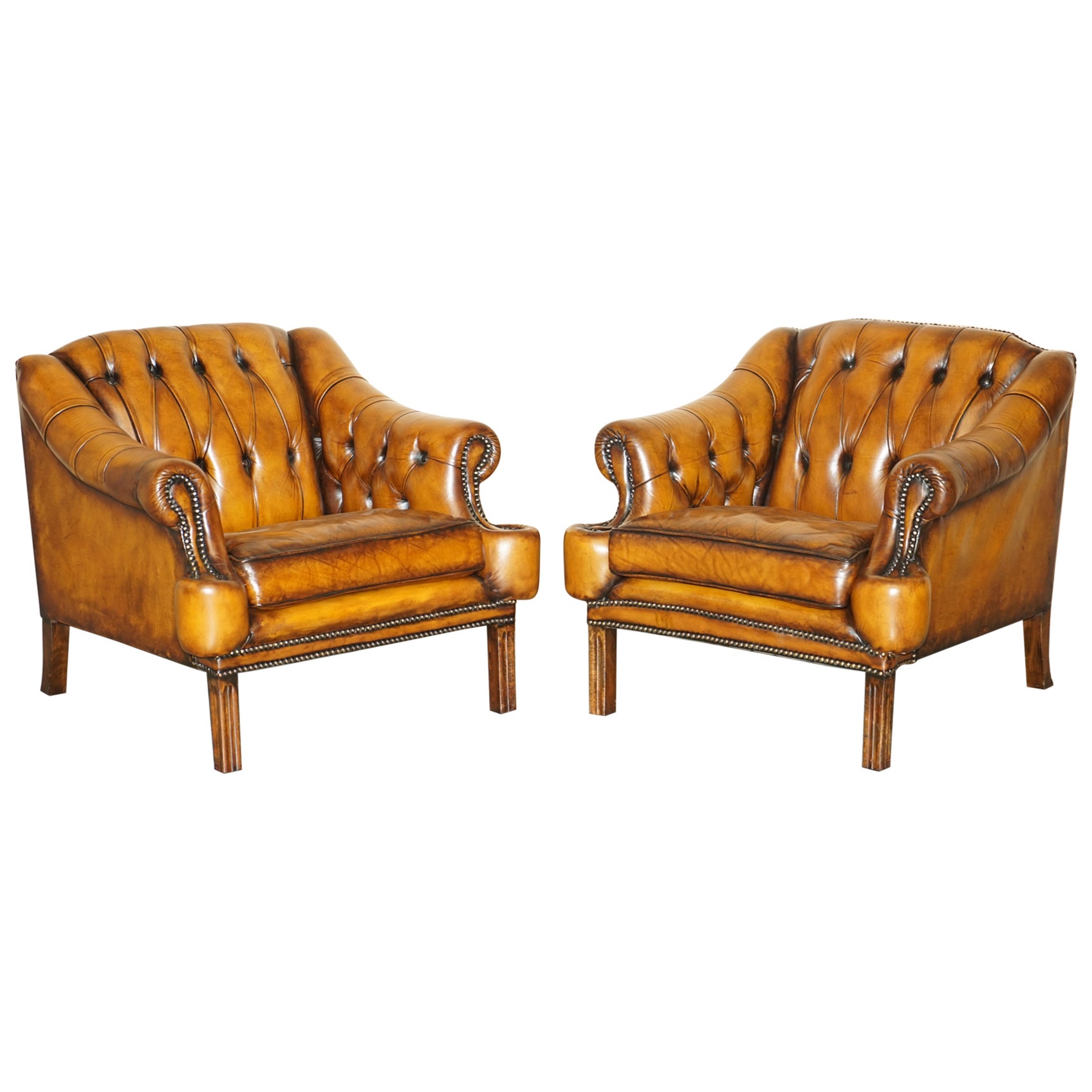 RESTORED PAIR OF ViNTAGE CHESTERFIELD REGENCY STYLE BROWN LEATHER CLUB ARMCHAIRS