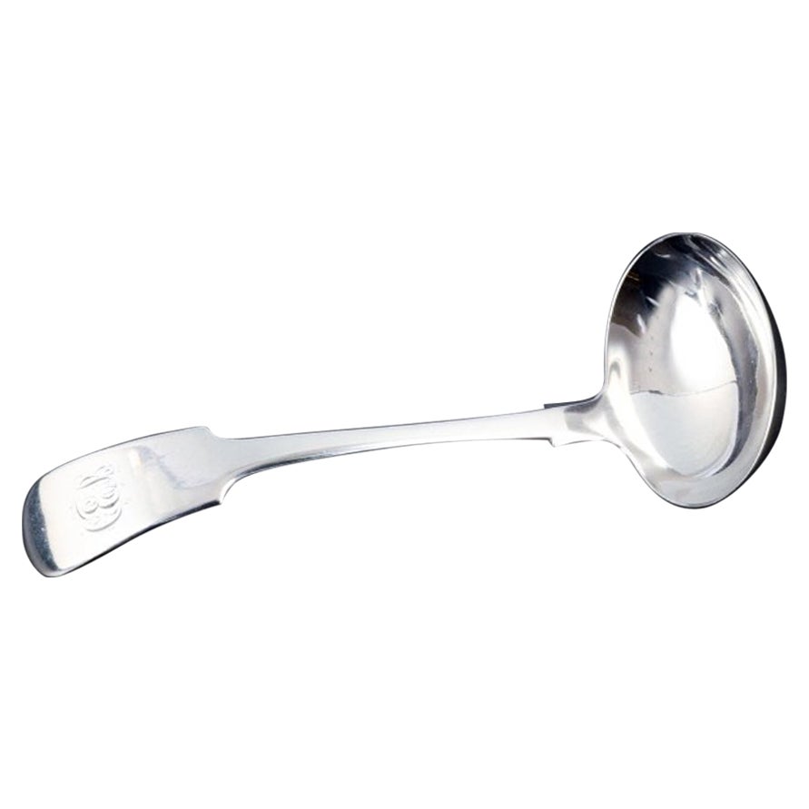 European silversmith, sauce spoon in silver. Approx. 1920s.  For Sale